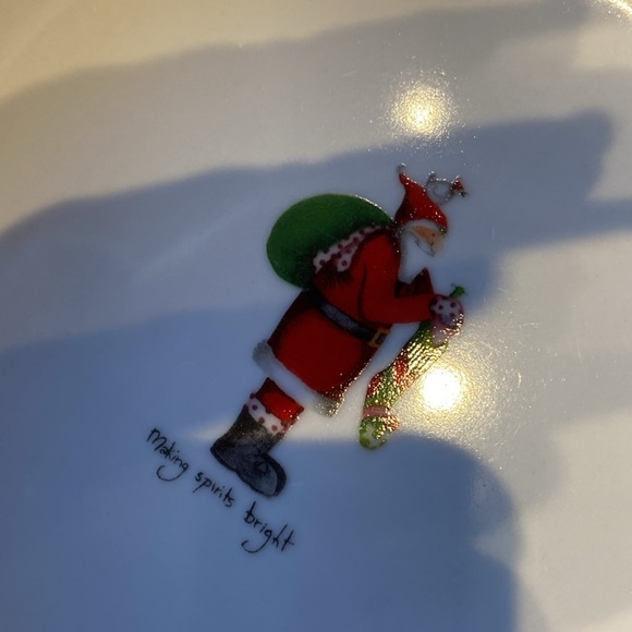 Oneida little St Nick Debbie Taylor Kerman set of 4 plates. NWOT. 7.5 plates - Picture 4 of 6